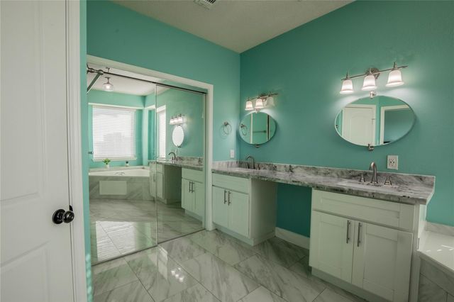 33968 Fm-521, Angleton, TX 77515