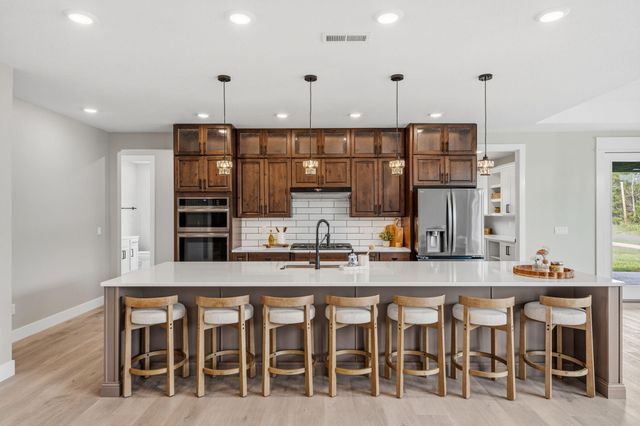 6505 PORTCRAWL DR, Columbia, MO 65201