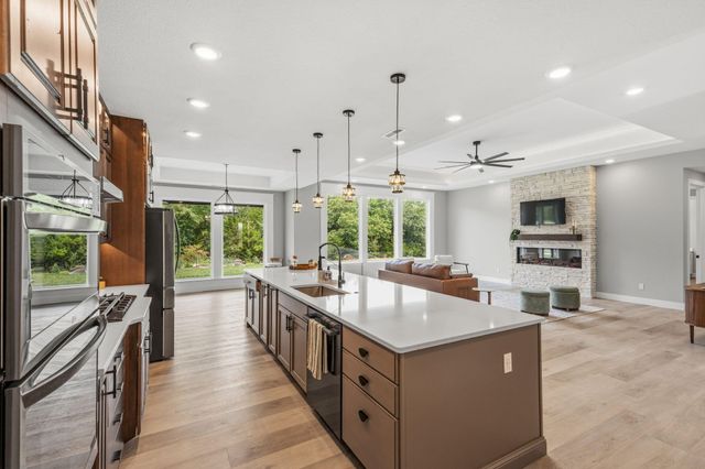 6505 PORTCRAWL DR, Columbia, MO 65201