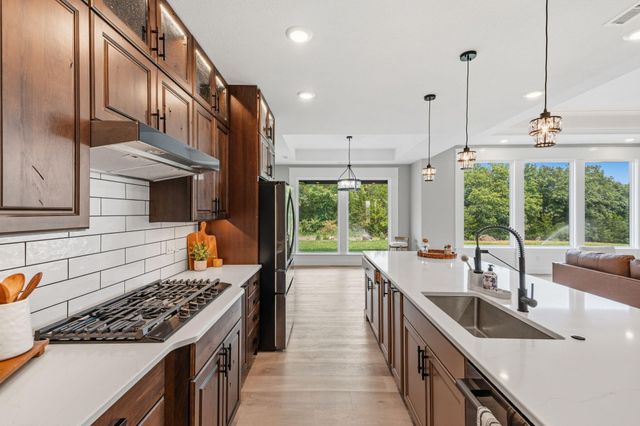 6505 PORTCRAWL DR, Columbia, MO 65201