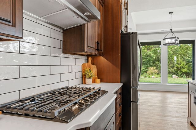 6505 PORTCRAWL DR, Columbia, MO 65201