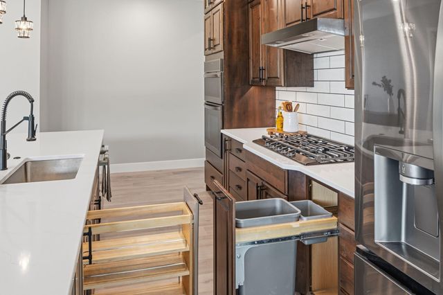 6505 PORTCRAWL DR, Columbia, MO 65201