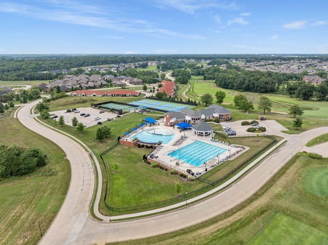 6505 PORTCRAWL DR, Columbia, MO 65201