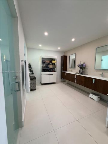 14280 SW 36th St, Miami, FL 33175