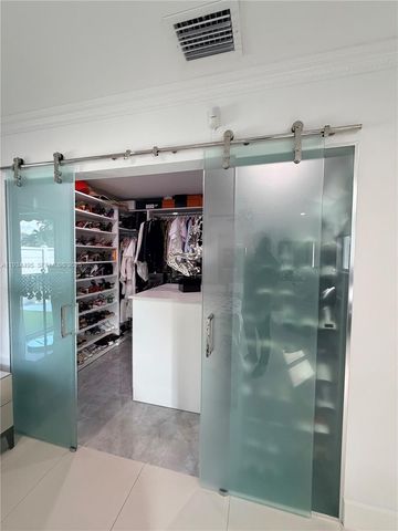 14280 SW 36th St, Miami, FL 33175