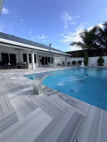 14280 SW 36th St, Miami, FL 33175