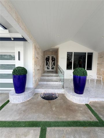 14280 SW 36th St, Miami, FL 33175