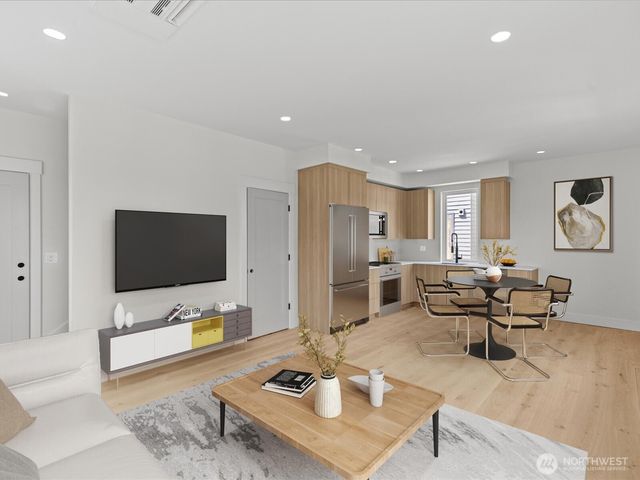 2503 E Newton Street, Seattle, WA 98112