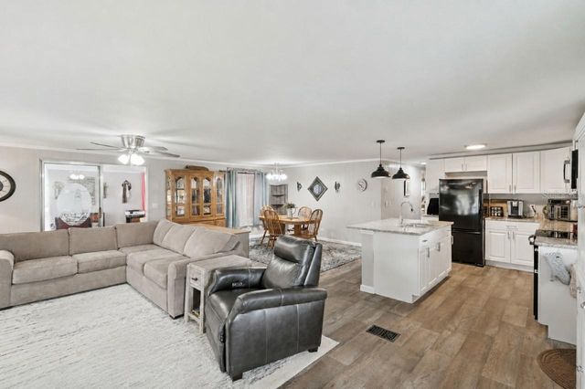 332 HAWTHORNE BOULEVARD, Leesburg, FL 34748