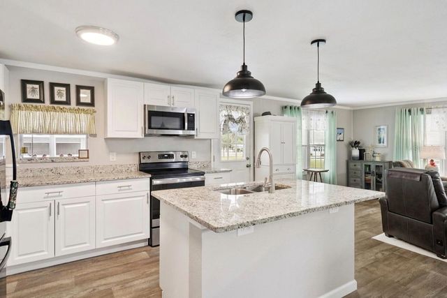 332 HAWTHORNE BOULEVARD, Leesburg, FL 34748