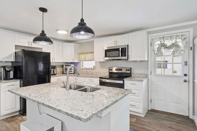 332 HAWTHORNE BOULEVARD, Leesburg, FL 34748