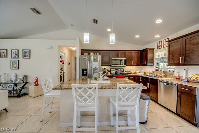 1213 SE 19th ST, Cape Coral, FL 33990