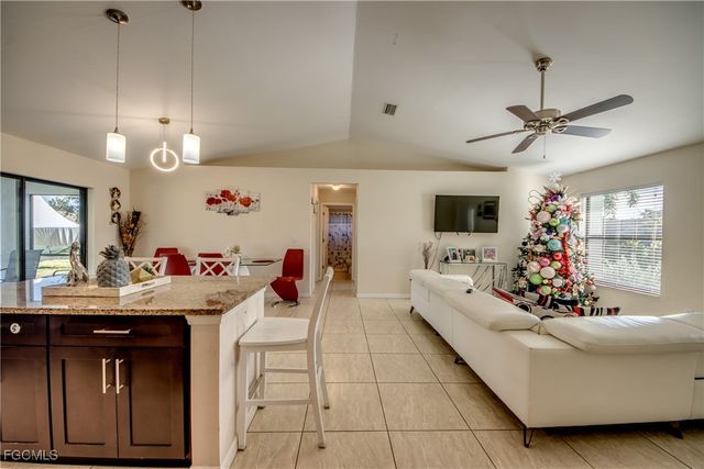 1213 SE 19th ST, Cape Coral, FL 33990