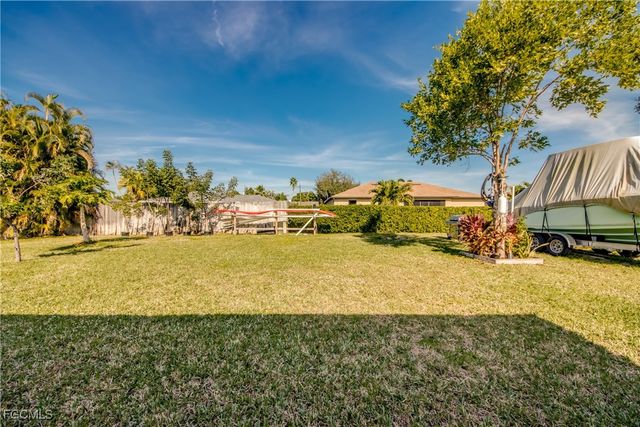 1213 SE 19th ST, Cape Coral, FL 33990