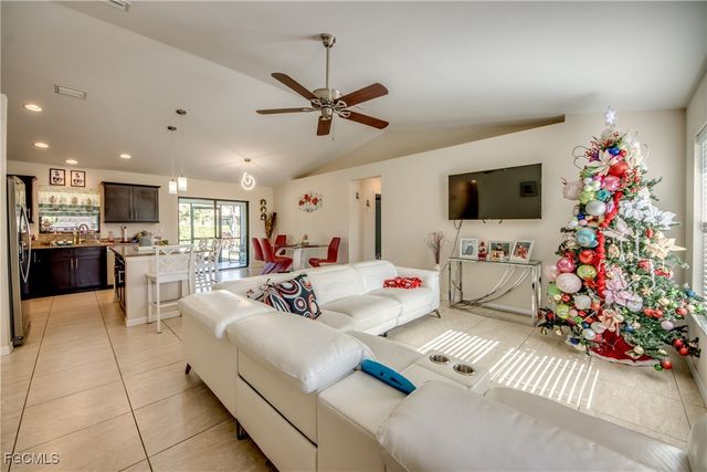 1213 SE 19th ST, Cape Coral, FL 33990