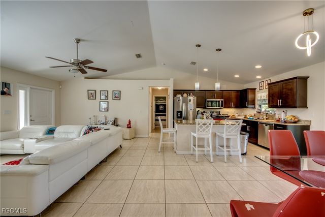 1213 SE 19th ST, Cape Coral, FL 33990