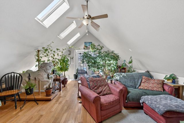 2203 N Bartlett AVENUE, Milwaukee, WI 53202