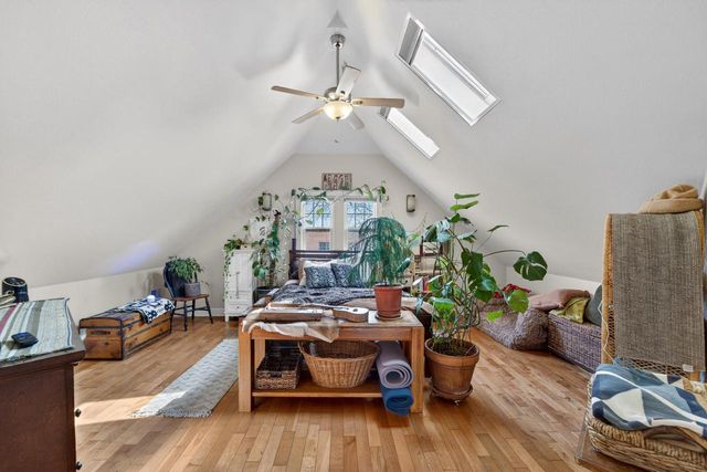 2203 N Bartlett AVENUE, Milwaukee, WI 53202