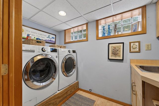 2203 N Bartlett AVENUE, Milwaukee, WI 53202