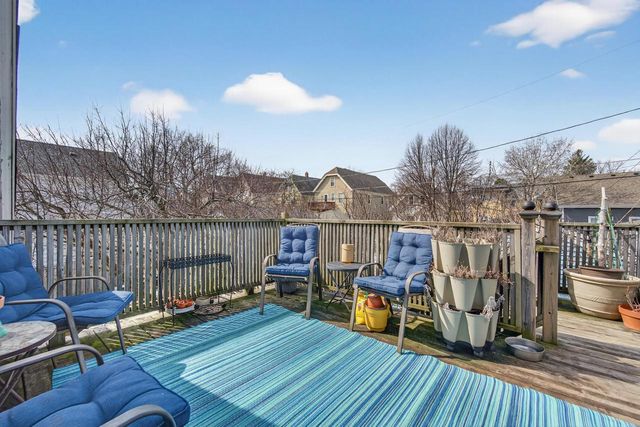 2203 N Bartlett AVENUE, Milwaukee, WI 53202