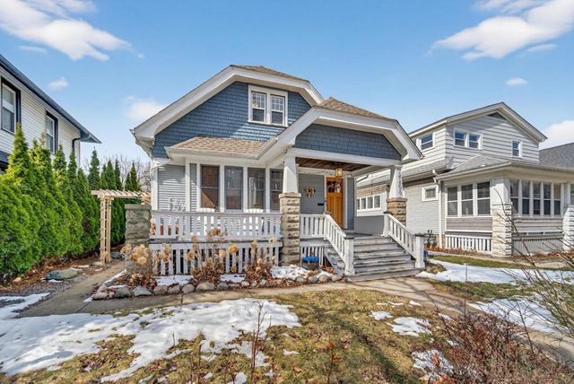 2203 N Bartlett AVENUE, Milwaukee, WI 53202