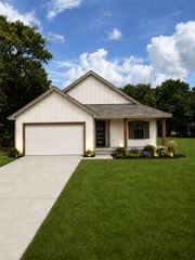1104 Boone Street, Cleburne, TX 76031