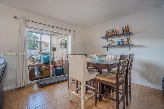 1527 NW 80th Ave I, Margate, FL 33063