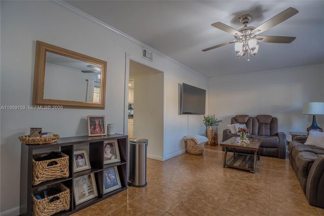 1527 NW 80th Ave I, Margate, FL 33063