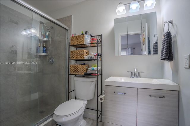 1527 NW 80th Ave I, Margate, FL 33063