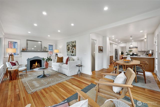 7506 Dibble Avenue NW, Seattle, WA 98117