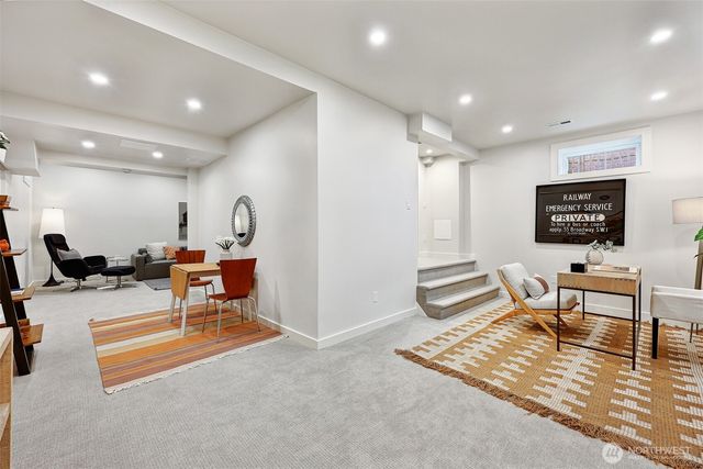 7506 Dibble Avenue NW, Seattle, WA 98117