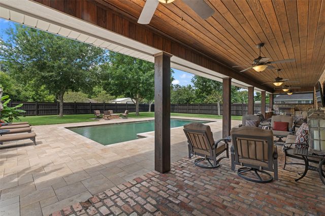 206 Shadow Ridge Drive, Bossier City, LA 71112