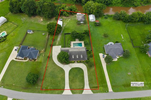 206 Shadow Ridge Drive, Bossier City, LA 71112