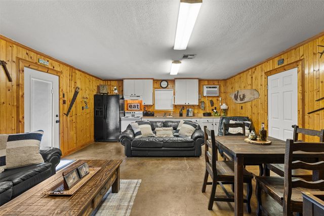 206 Shadow Ridge Drive, Bossier City, LA 71112
