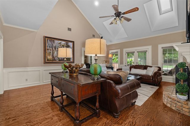 206 Shadow Ridge Drive, Bossier City, LA 71112