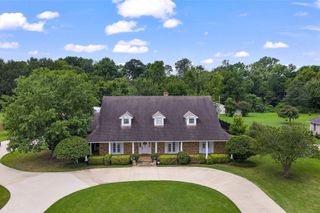 206 Shadow Ridge Drive, Bossier City, LA 71112