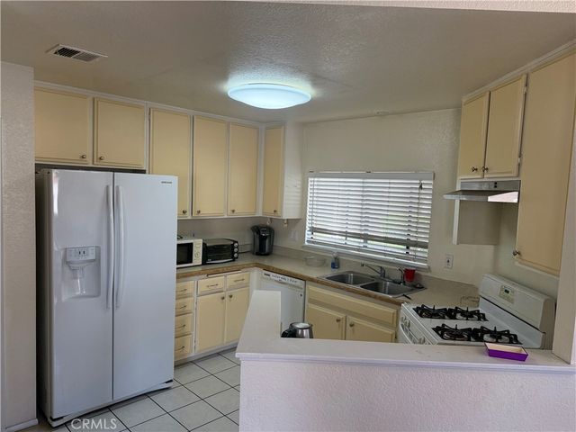 27 Willowcrest Lane, Phillips Ranch, CA 91766
