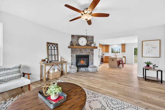 38 Copper Trails ROAD, Hartford, WI 53027