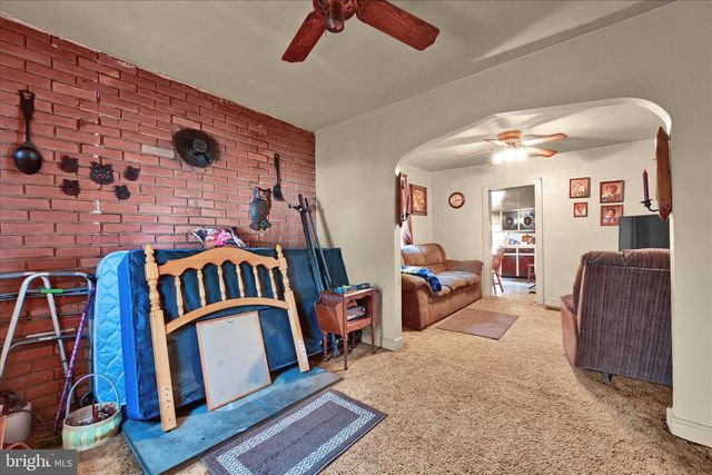 370 REXMONT RD, Lebanon, PA 17042