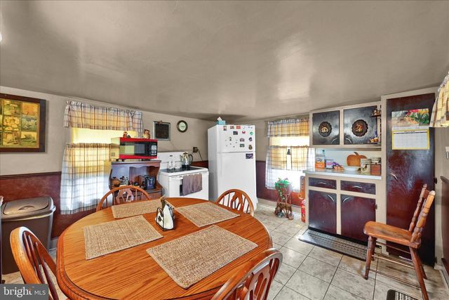 370 REXMONT RD, Lebanon, PA 17042