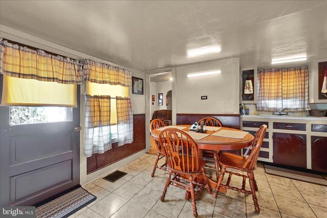 370 REXMONT RD, Lebanon, PA 17042