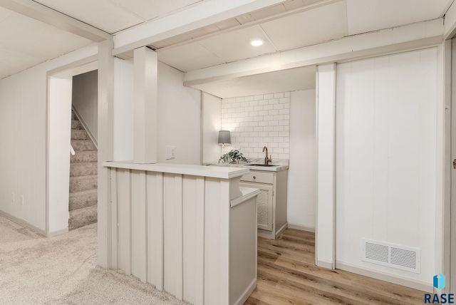 919 N Omaha Ave Avenue, Sioux Falls, SD 57103