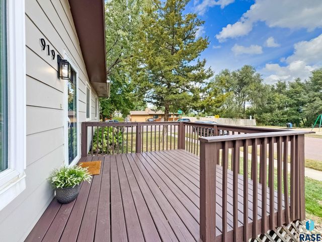 919 N Omaha Ave Avenue, Sioux Falls, SD 57103