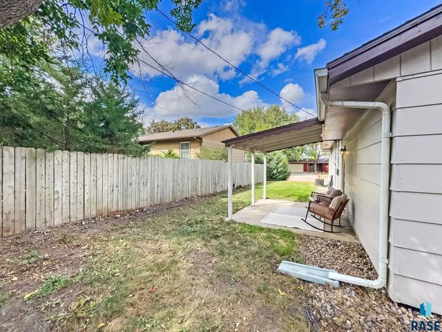 919 N Omaha Ave Avenue, Sioux Falls, SD 57103