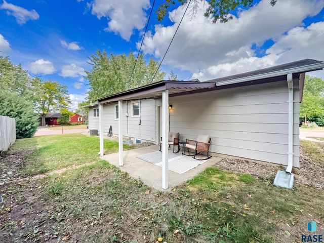 919 N Omaha Ave Avenue, Sioux Falls, SD 57103