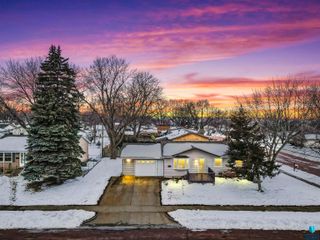 919 N Omaha Ave Avenue, Sioux Falls, SD 57103