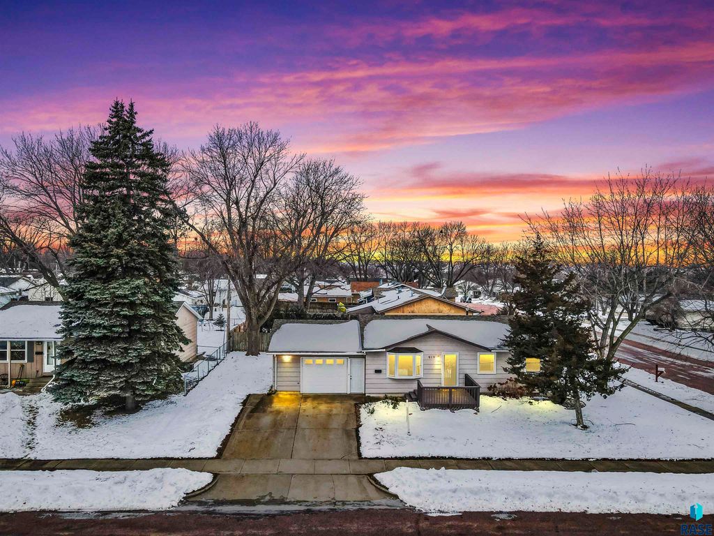 919 N Omaha Ave Avenue, Sioux Falls, SD 57103