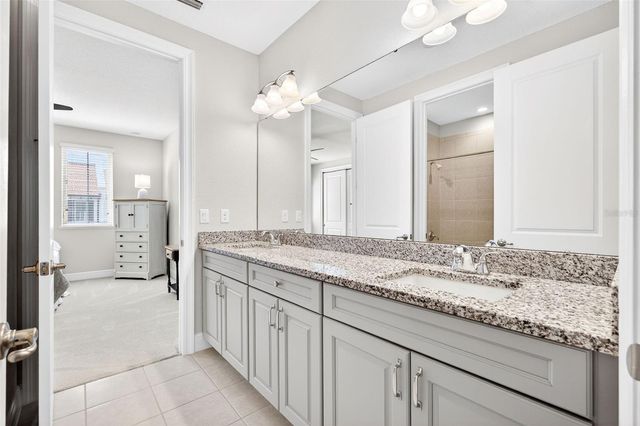 8921 FOUNTAIN PALM ALLEY, Winter Garden, FL 34787