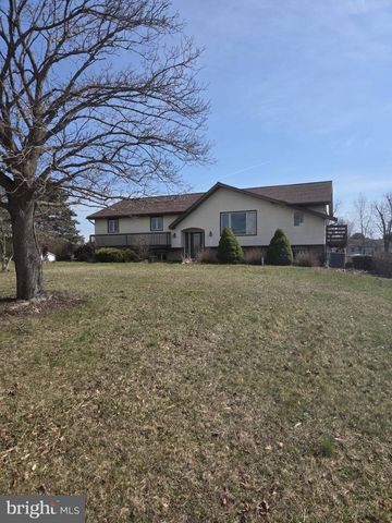119 RED FOX LN, Harrisburg, PA 17112