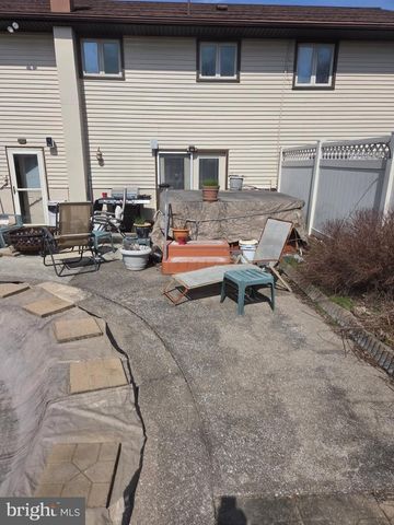 119 RED FOX LN, Harrisburg, PA 17112